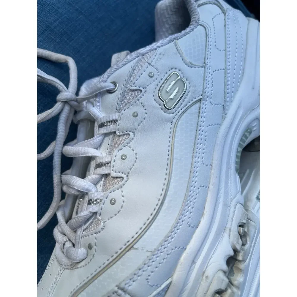 Skecher’s D’Lites Air Cooled Memory Foam Sneakers Size 9.5
